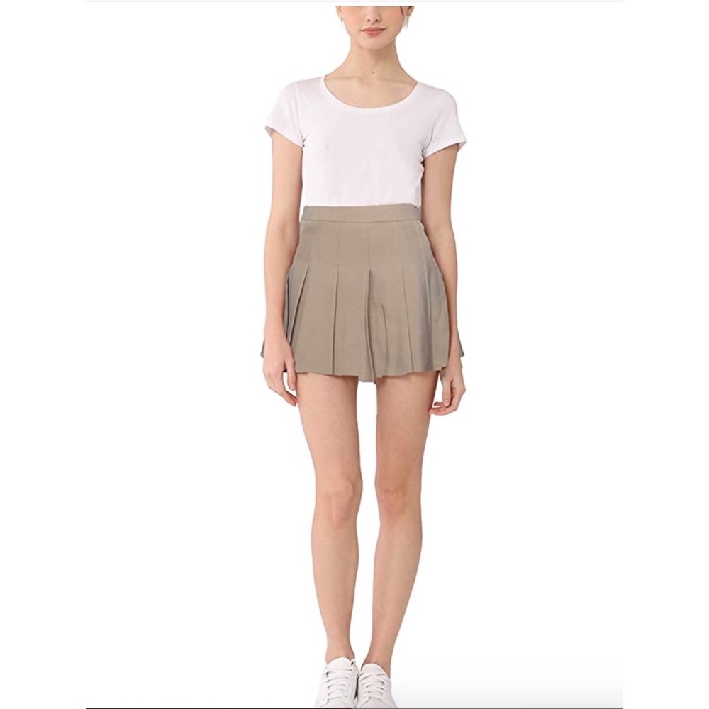 Khaki pleated skirt